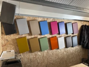 Nuancier de couleurs thermolaquées proposées par Marcel & Louis Créations